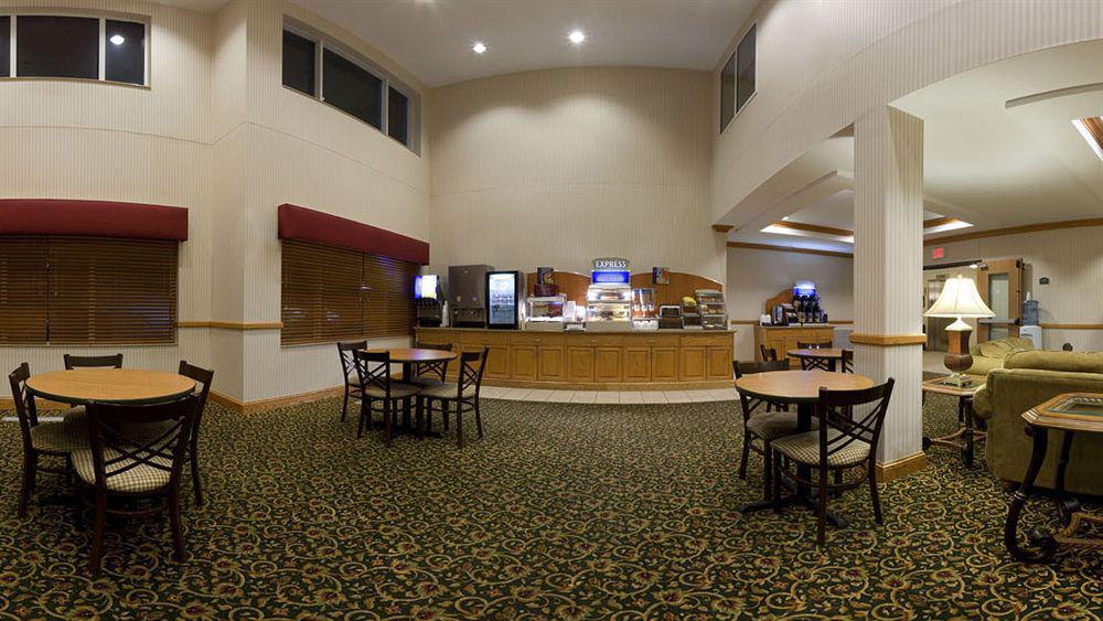 Holiday Inn Express Hotel & Suites Chanhassen By Ihg Ngoại thất bức ảnh