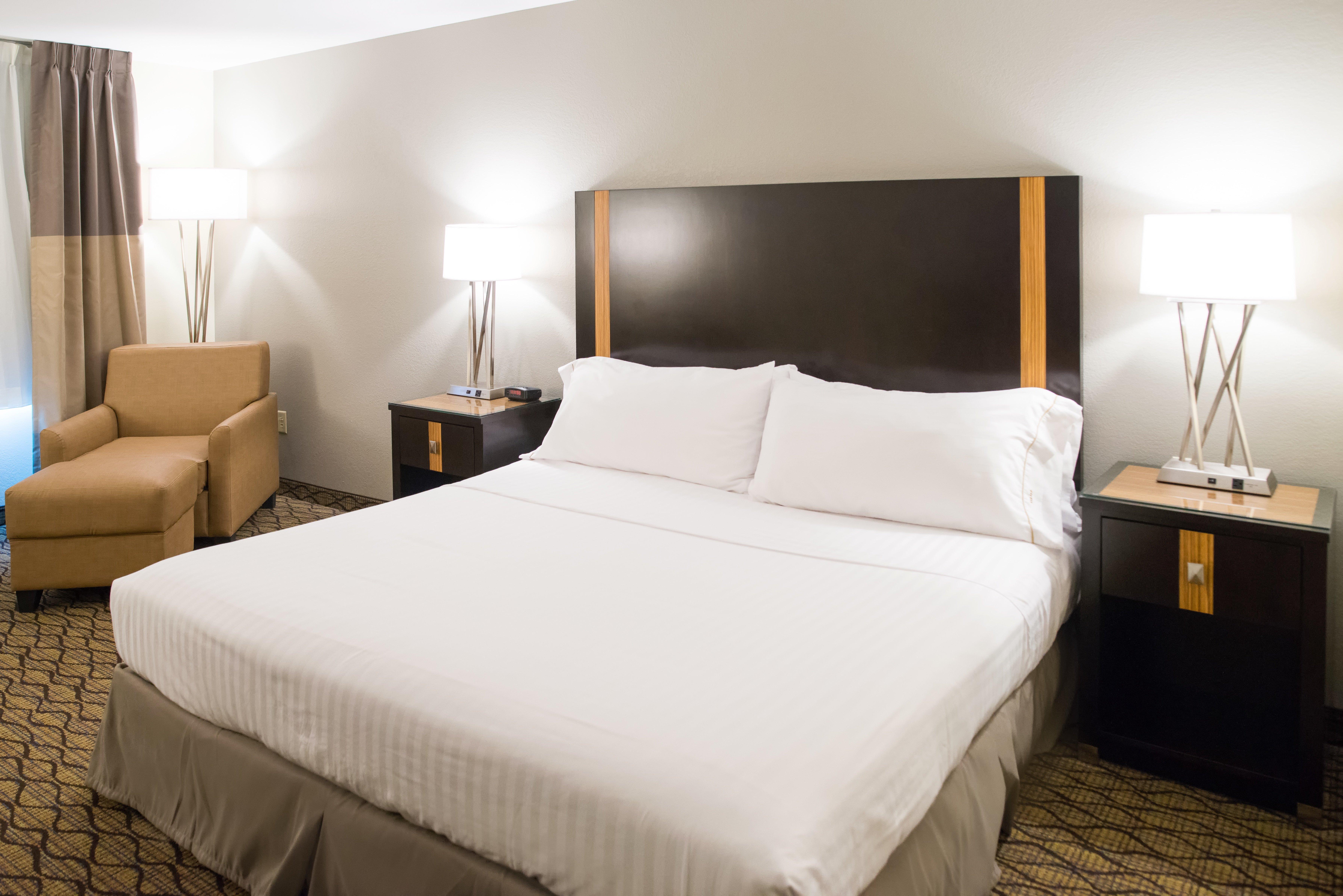 Holiday Inn Express Hotel & Suites Chanhassen By Ihg Ngoại thất bức ảnh