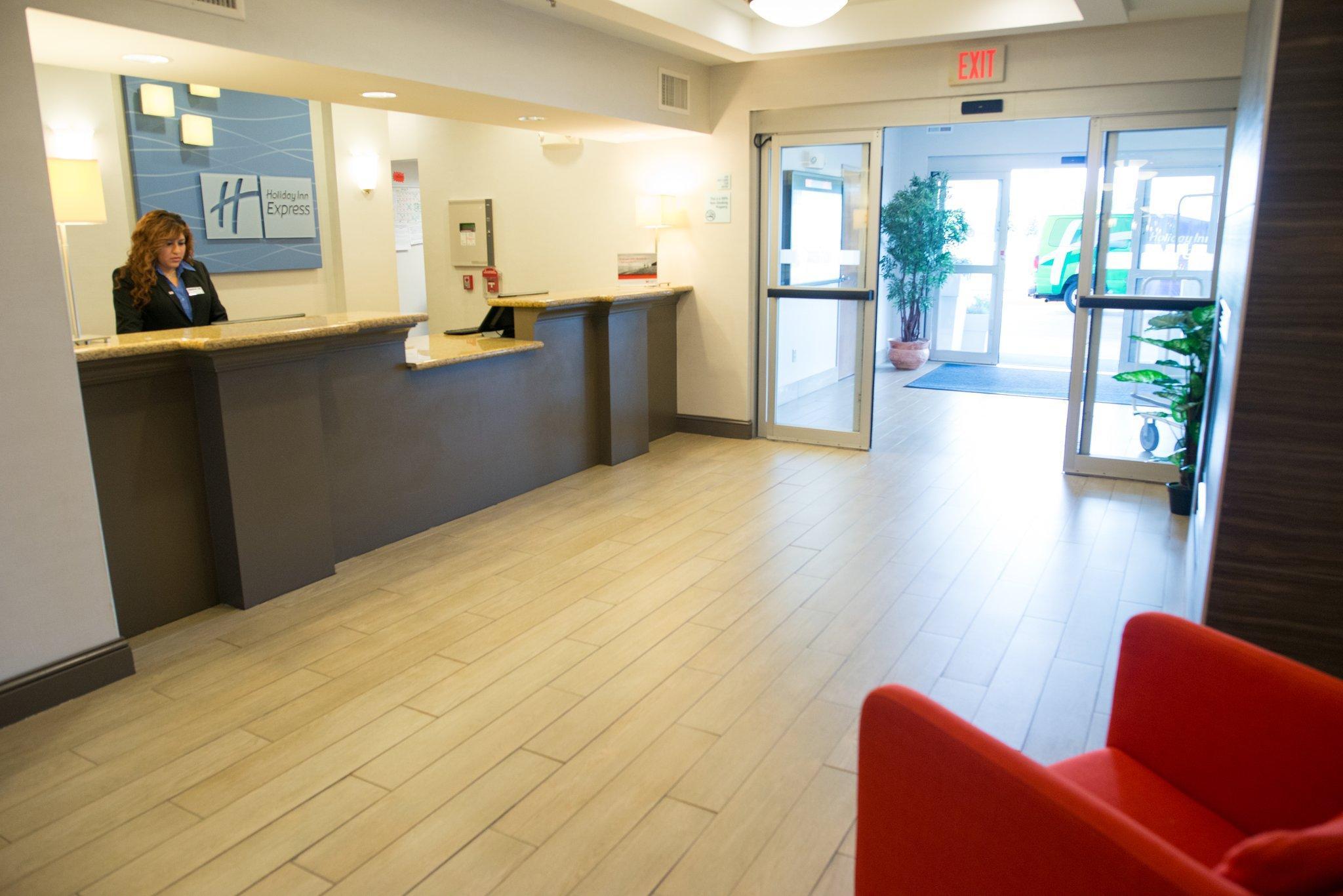 Holiday Inn Express Hotel & Suites Chanhassen By Ihg Ngoại thất bức ảnh