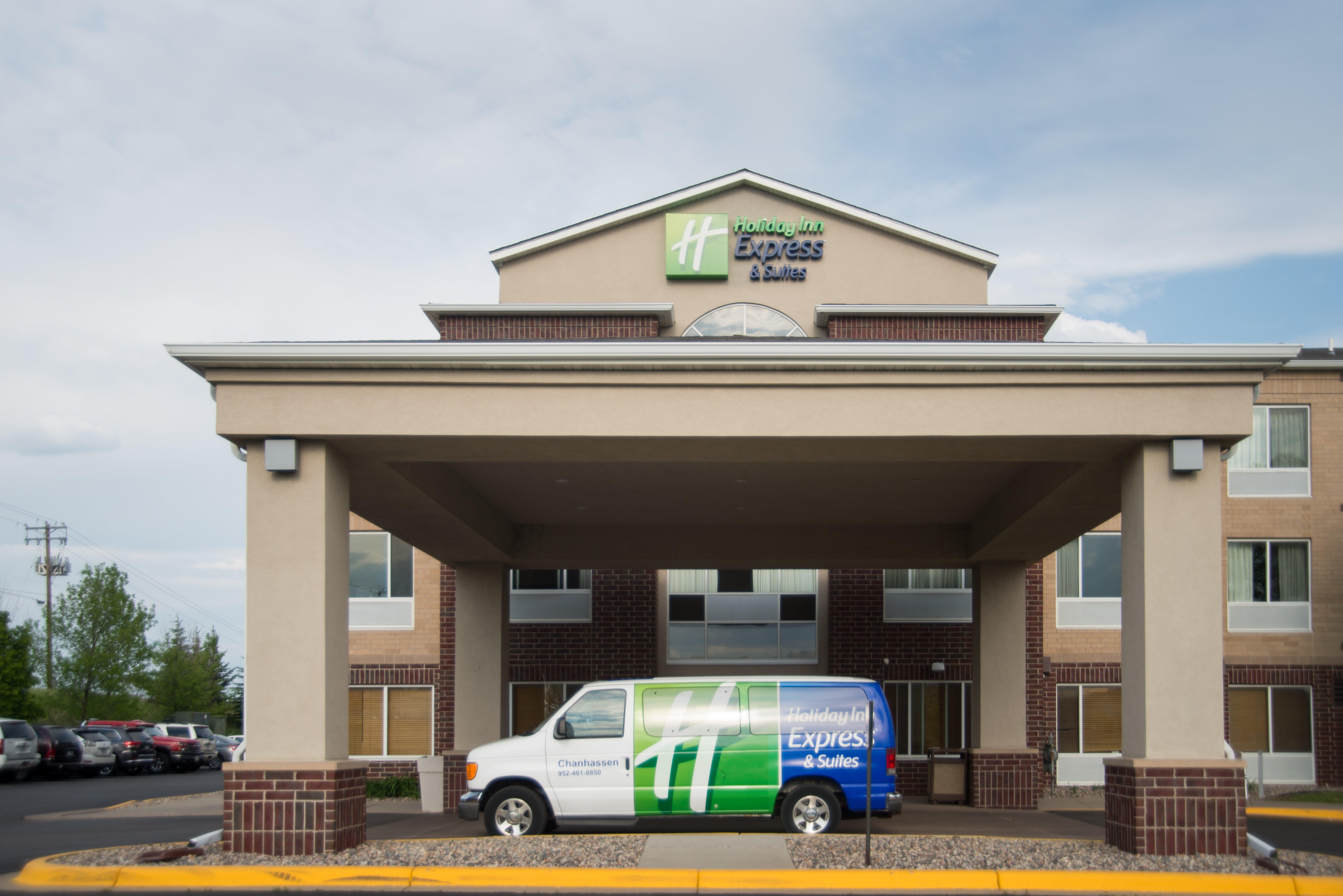 Holiday Inn Express Hotel & Suites Chanhassen By Ihg Ngoại thất bức ảnh
