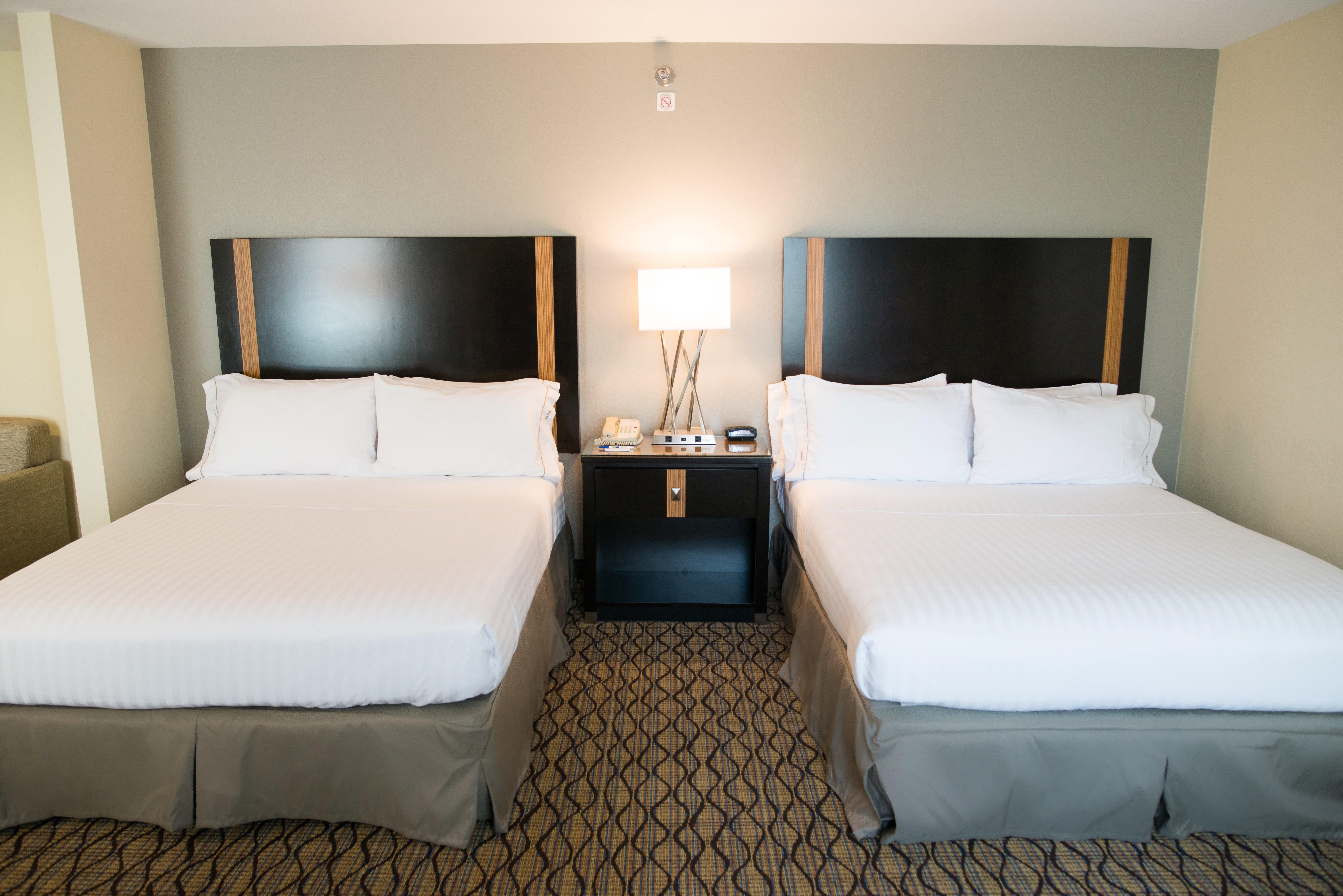 Holiday Inn Express Hotel & Suites Chanhassen By Ihg Ngoại thất bức ảnh