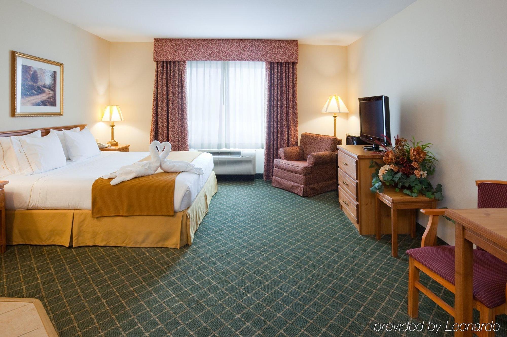 Holiday Inn Express Hotel & Suites Chanhassen By Ihg Phòng bức ảnh